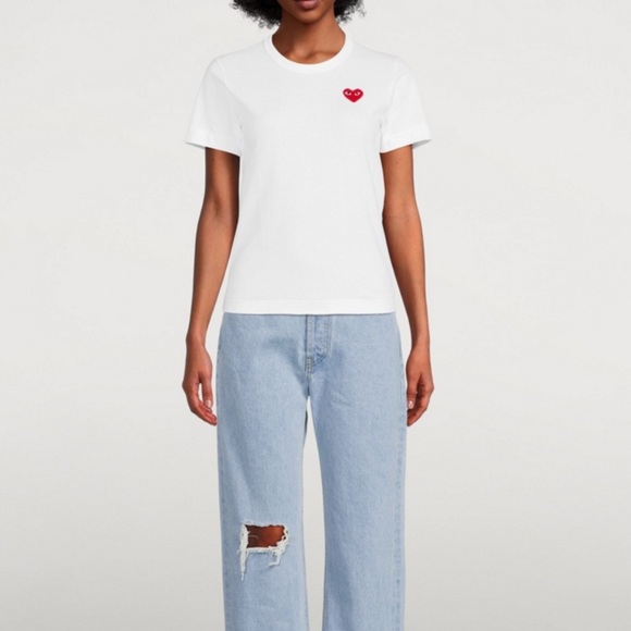 Comme des garçon Play - BASIC T-SHIRT RED EMBLEM (WHITE) - Picture 4 of 9